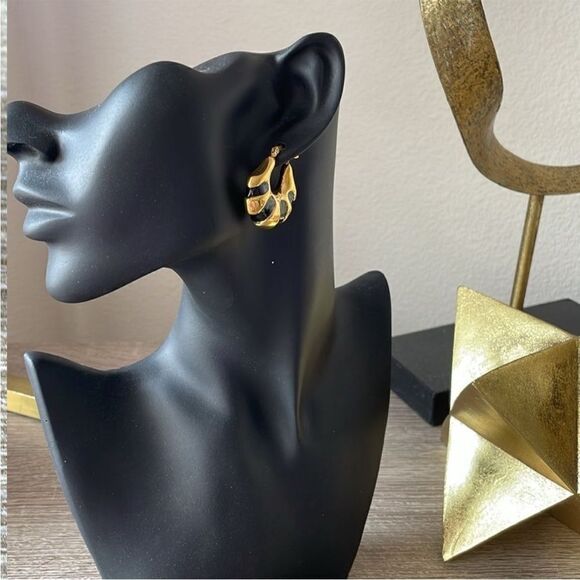 Vintage style hoop earring M276 - Picture 3 of 4